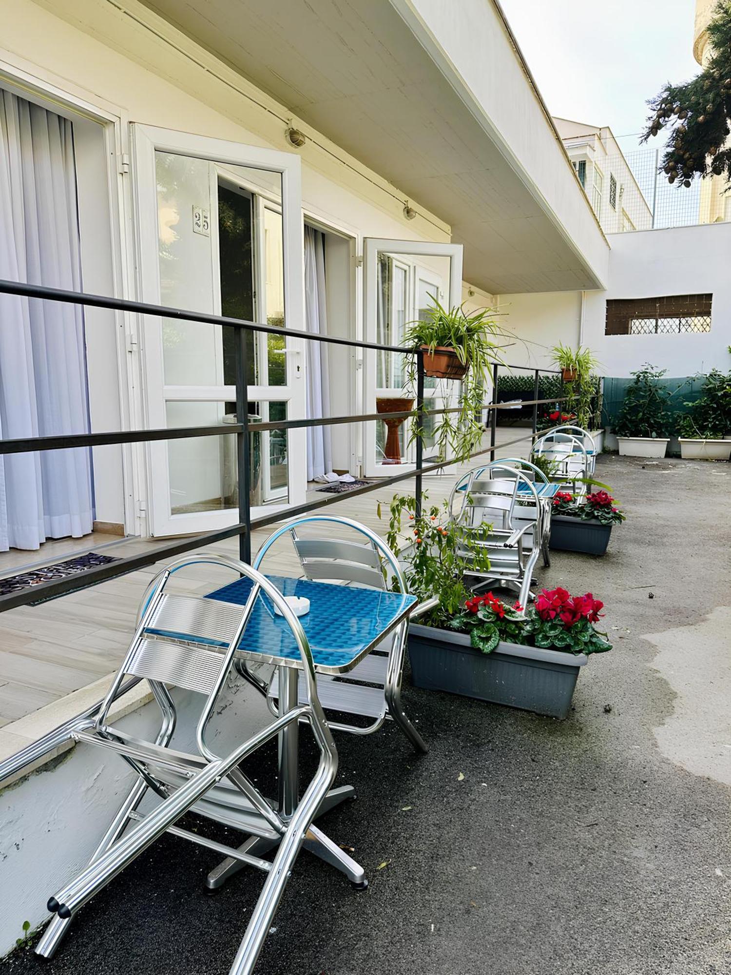 Academy Hotel Fiumicino Exteriér fotografie